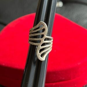 Elegant Silver Women's Ring